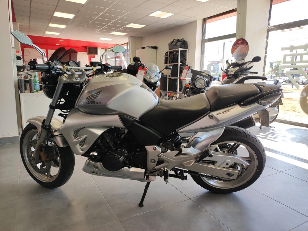 ZONTES 125 Hyper Trail ABS - Rennes Motos - Le spécialiste de la moto  d'occasion