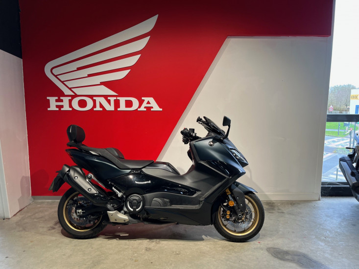 YAMAHA TMAX 560 TECH MAX - VEZIN LE COQUET