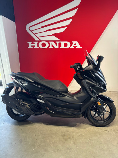 HONDA FORZA 125 - VEZIN LE COQUET