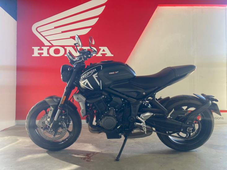 TRIUMPH 660 TRIDENT - VEZIN LE COQUET
