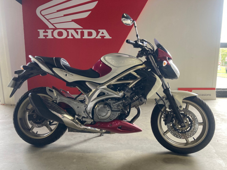 SUZUKI SFV 650 GLADIUS POSSIBLE A2 - VEZIN LE COQUET SUZUKI SFV 650 GLADIUS POSSIBLE A2 - VEZIN LE COQUET