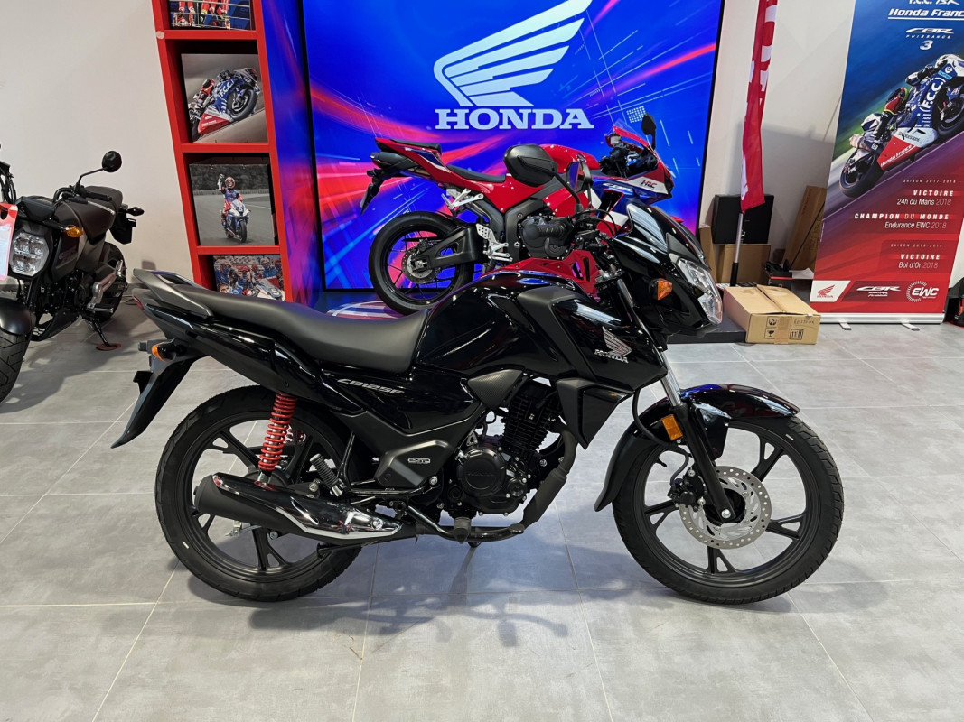 Honda Cb125R ATLANTIQUE MOTO  ROYAN 