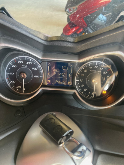 YAMAHA XMAX X-MAX 125 15CV - VEZIN LE COQUET