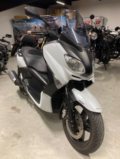 YAMAHA XMAX 250 ABS - VEZIN LE COQUET