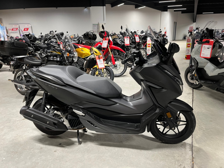 HONDA NSS 125 FORZA MODELE 2019 PREMIERE MAIN - VEZIN LE COQUET