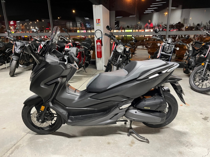 HONDA NSS 125 FORZA MODELE 2019 PREMIERE MAIN - VEZIN LE COQUET