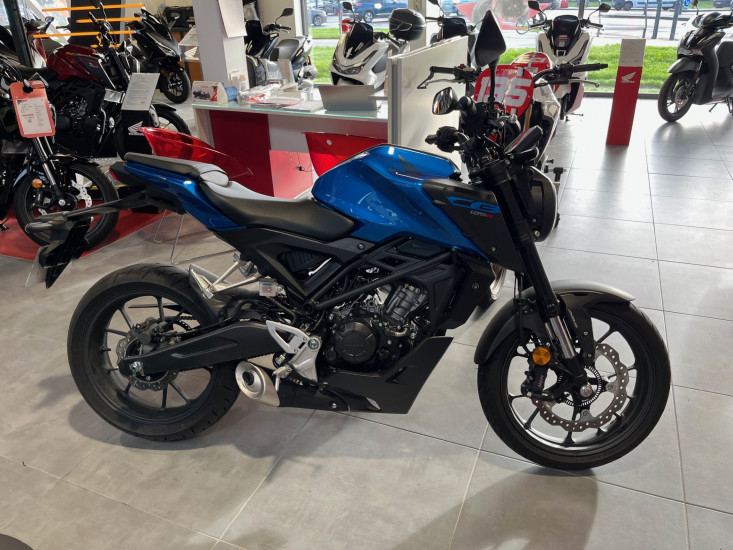 HONDA CB125R 2024 500kms - VEZIN LE COQUET