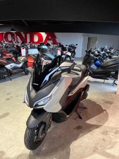 HONDA FORZA 125 2024 Première main - VEZIN LE COQUET