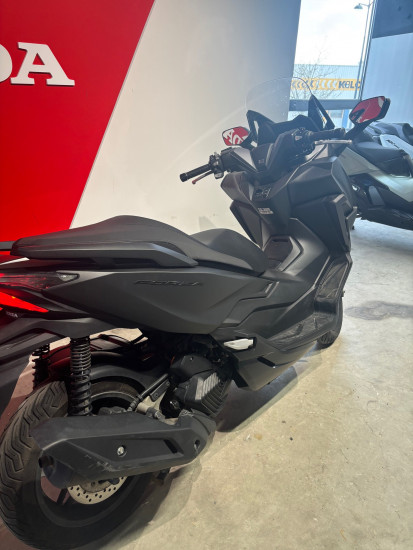 Honda Forza 125 - VEZIN LE COQUET