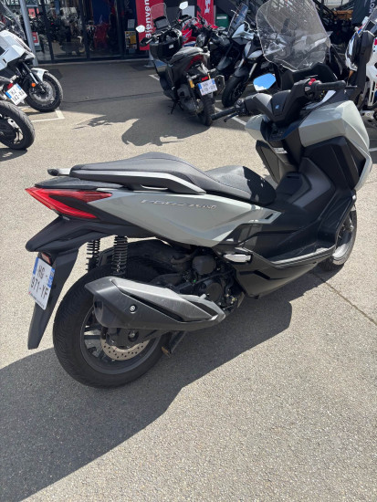 Honda Forza 350 - VEZIN LE COQUET