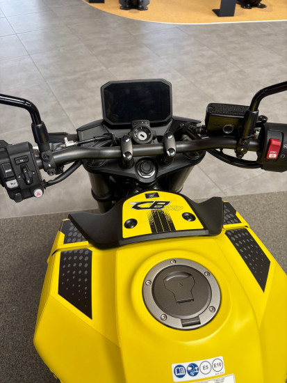 Honda Hornet 750 - VEZIN LE COQUET