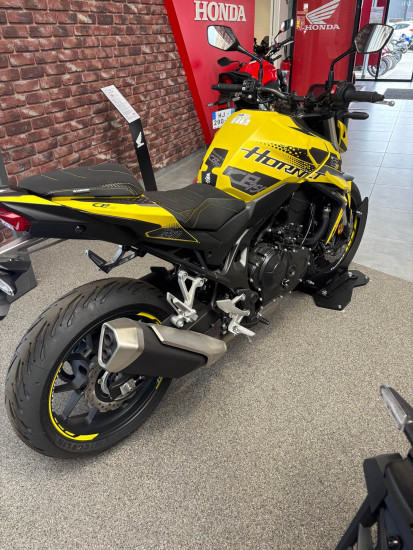 Honda Hornet 750 - VEZIN LE COQUET