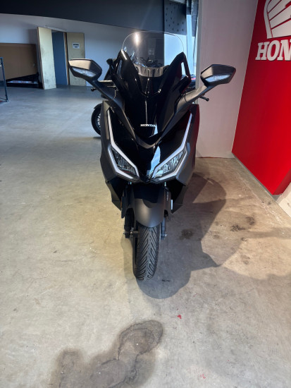 Honda Forza 125 - VEZIN LE COQUET