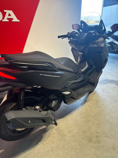 Honda Forza 125 - VEZIN LE COQUET